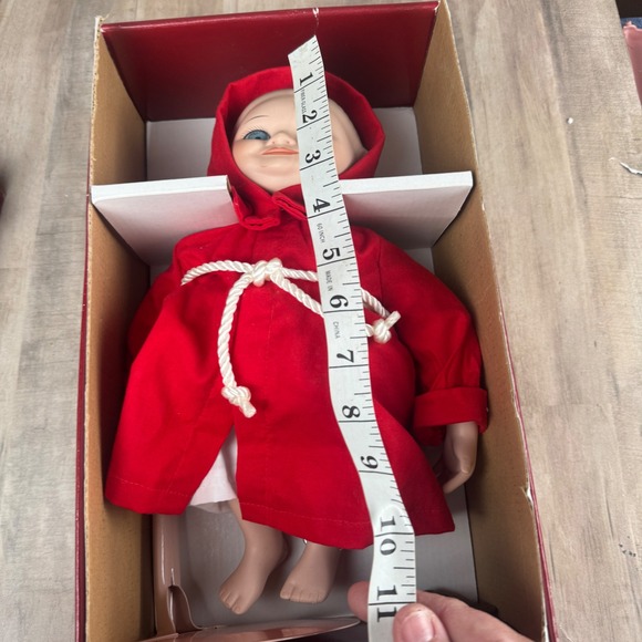 Goebel Dolls by Karen Kennedy Cardinal Monk In Box Limited Edition NON Musical - Picture 8 of 10